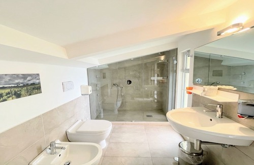 Pietrauta Villa | VILLA SOLE VINO/EXC POOL/ MONTEFALCO+BEVAGNA 3 KMS WALK THROUGH VINEYARDS/WIFI