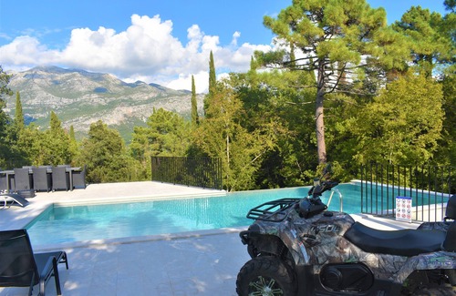 Komaji Villa | Villa Splendor, new modern 5 bedroom, near Dubrovnik, heated pool with parking