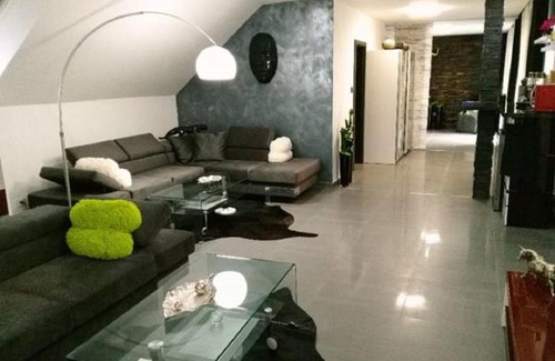 Hevlin House | Villa Star House