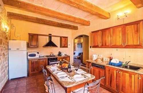 Zejtun Villa | Villa Strawberry - Typical and charming Maltese farmhouse with private pool