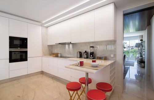 Montechoro Villa | Villa "Sweet Home Albufeira" with Private Pool, 2 Private Terraces & Wi-Fi