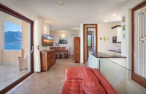 Torri del Benaco Villa | Villa Sybille With Pool And Lake View