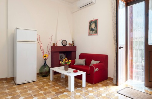 Ceglie Messapica House | Villa 'Trulletti Gioia' with Private Pool, Wi-Fi and Air Conditioning