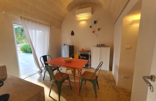 Ceglie Messapica Villa | Villa 'Trullo Oscar Con Piscina Privata' with Private Pool, Wi-Fi and Air Conditioning