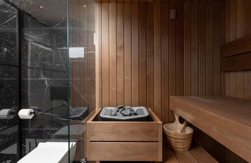 Kadumi House | Villa Ursaria with pool, sauna, whirlpool