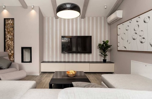 Kadumi House | Villa Ursaria with pool, sauna, whirlpool