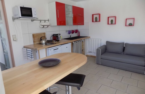 Villemoustaussou House | Villa VAYA, ideal for couple with 2 children