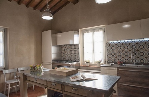 Badicorte Villa | Villa Ventotto by Paola Orazioli