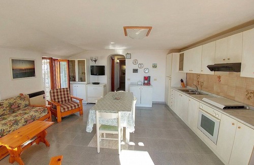 Fiaiano House | Villa Venturina A: A bright and sunny independent house located on the high coast in front of the sea, with Free WI-FI.