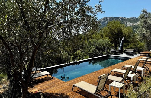 Sollies-Ville Villa | Villa VESPERA for 10 persons with unobstructed view heated salt pool