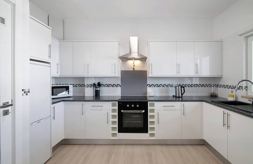 Castelo Villa | Villa 'Villa Janeca' with Sea View, Wi-Fi and Air Conditioning