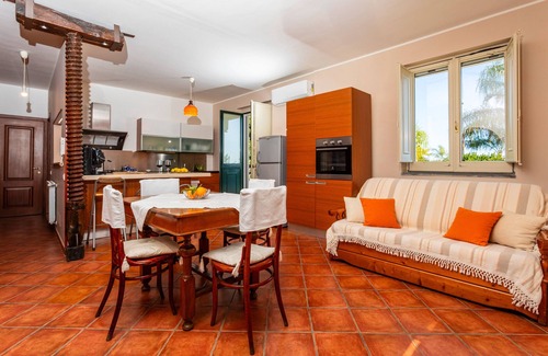 Santa Tecla Villa | 'Villa Vittoria - Santa Tecla' with Sea View, Wi-Fi and Air Conditioning