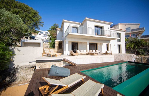 Pietranera Villa | Villa vue Mer, Piscine, Cap Corse, Proximité de Bastia, en Famille ou Entre Amis