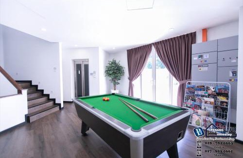Bayan Lepas House | Villa w/PrivatePool Golf View Snooker BBQ 10BR