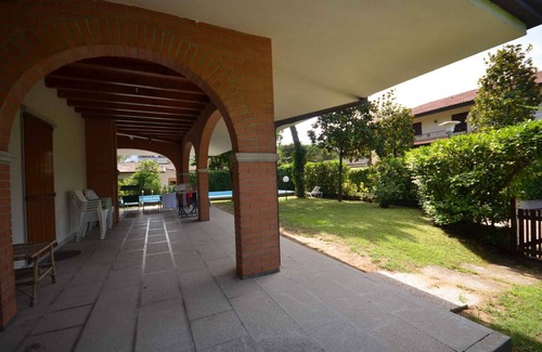 Lignano Riviera Villa | Villa with garden and pool