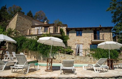 Monte San Martino House | Villa with private pool, stunning views, restaurant and supermarket within walking distance