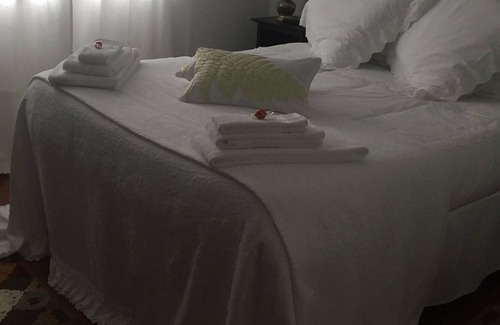 Almoinha House | Villa with pool and jacuzzi, 5 minutes from the beach