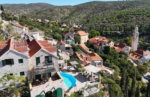 Lozisca Villa | Villa with Pool and Stunning Sea View