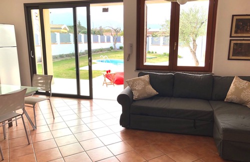 Castiadas Villa | Villa with pool in a quite Village near the Beautiful Sandy beach of Costa Rei