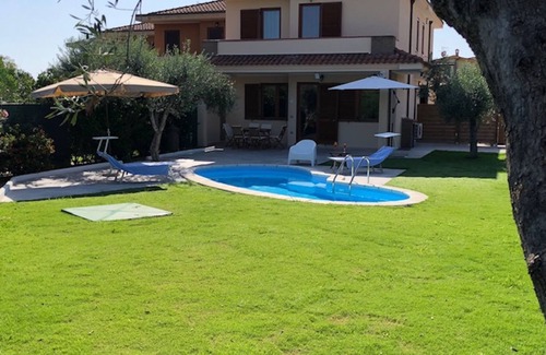 Castiadas Villa | Villa with pool in a quite Village near the Beautiful Sandy beach of Costa Rei
