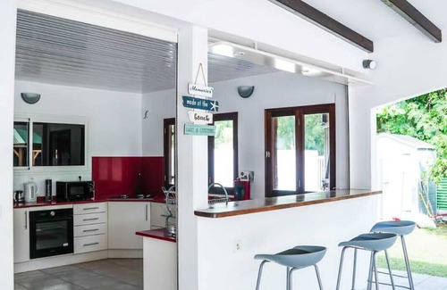 Sainte-Anne Villa | Villa with pool near the beach