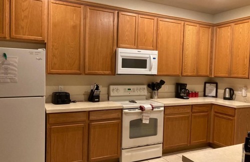 Trafalgar Village Villa | Villa with Private Pool and Spa