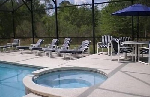 Trafalgar Village Villa | Villa with Private Pool and Spa