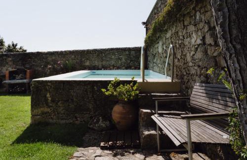 Povoa De Varzim Villa | Villa with private pool and garden by Go2oporto