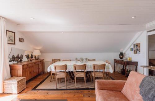 Povoa De Varzim Villa | Villa with private pool and garden by Go2oporto