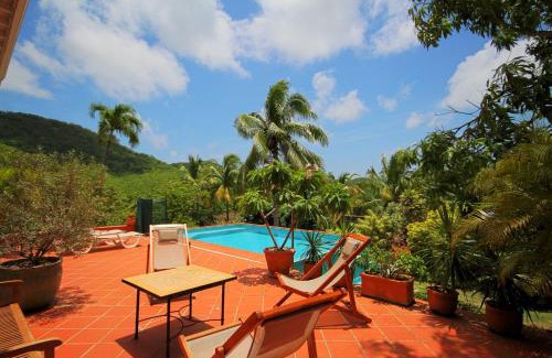 Sainte-Anne Villa | Villa with swimming pool and garden view MQSA20