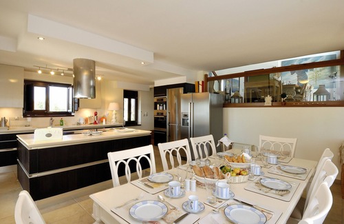 Romanos Villa | Villa Yialenia Estate