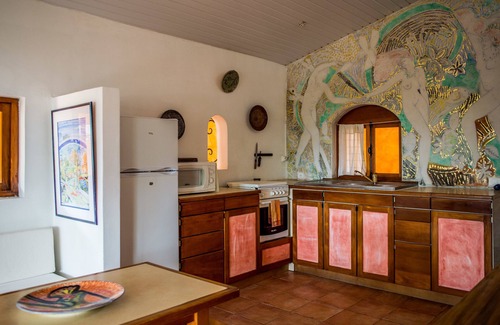 Nunue House | Villa Yrondi