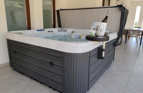 Mad Villa | Villa Zéta Wine & Spa