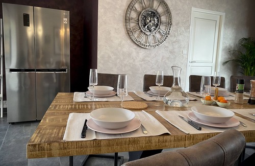 Laval-sur-Vologne Villa | Villa200m SWIMMING POOL chauffée❄️SPA❄️sauna❄️babyfoot❄️Kota-grill