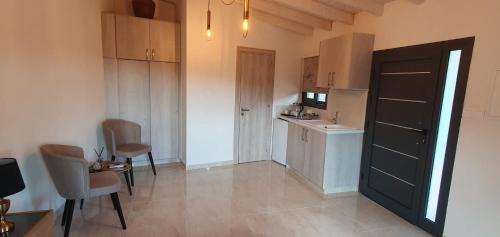 Pelentri Apartment | Village Gem Peledri Studio