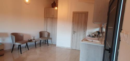 Pelentri Apartment | Village Gem Peledri Studio