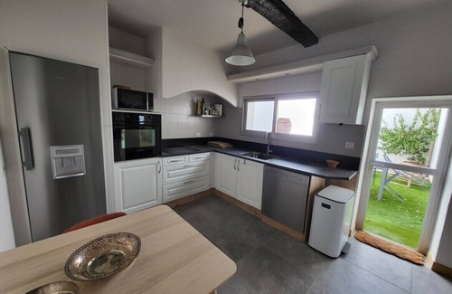 Pomerols House | Village house in Pomérols with roof terrace