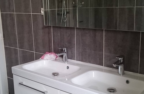 Tournay House | Village house small inner courtyard