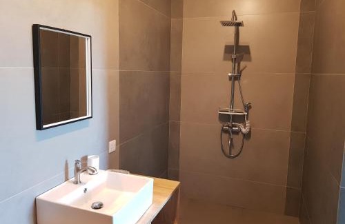 Fond du Sac Bed & Breakfast | Villas Rocher - Standard Suite 3A