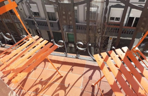 El Port Apartment | Vintage POP FIRA 3/Wi-Fi/Balcony/AC