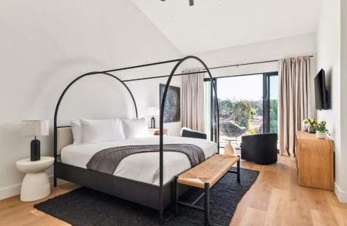 Temecula Resort | Vintners Village California-Chic Wine Estate