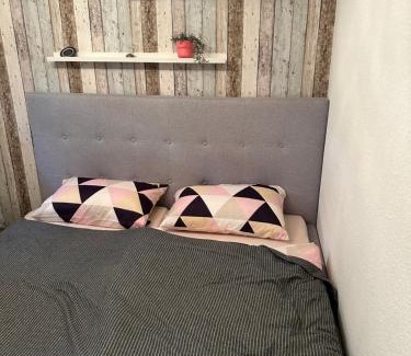 Rust Apartment | Viola