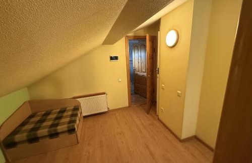 Klaipeda House | Viršutinė 9 4 kambarys