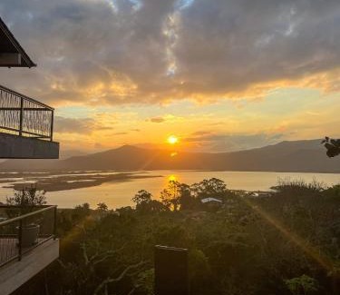 Garopaba House | Vista de Casa - Casa com vista para a lagoa