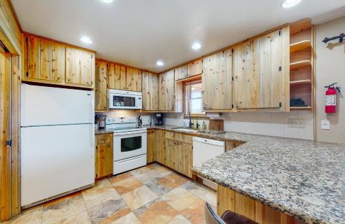 Alpine Village House | Vista Hermosa