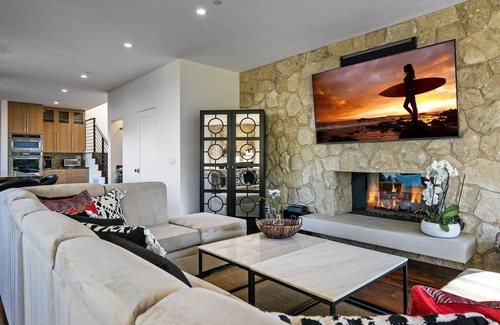 Riviera House | Vista Retreat - Magical Setting on the Riviera!