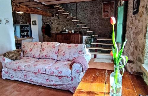 Mieras House | Vivalidays Casa Rural Anna Mieres Gerona