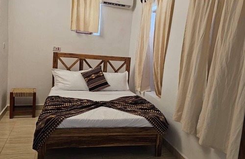 Stone Town Bed & Breakfast | Vivi Cafe B&B