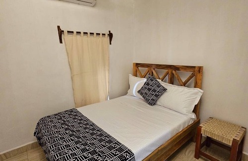Stone Town Bed & Breakfast | Vivi Cafe B&B