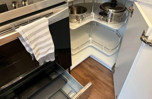 Sarnia Apartment | VlP Sunset